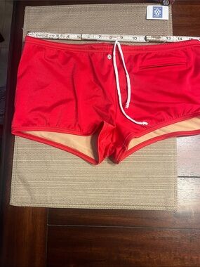 #74. Men’s vintage 90’s Speedo Red Athletic Swim square cut Shorts xlDrawstring